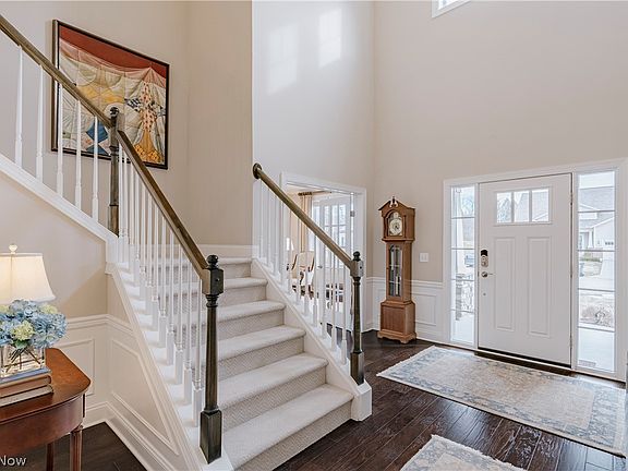 5th image of 554 Salt Lake Cir