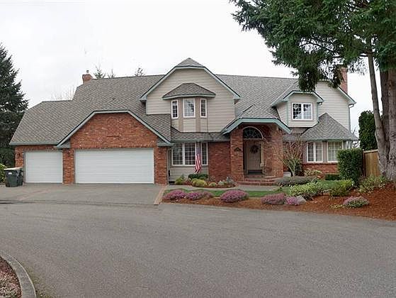 2nd image of 1223 Wickie Ct SE