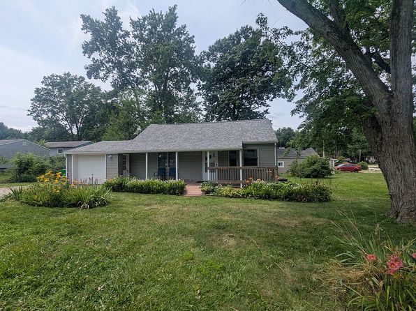 1112 Danforth Rd