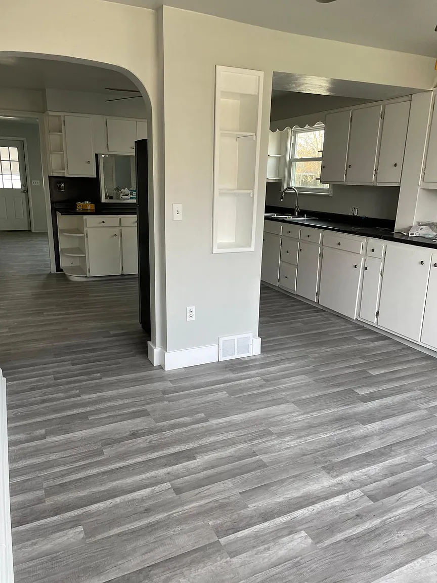 53 Wilson Ave photo 1