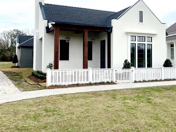 2825 Courtyard Ln, Baton Rouge, LA 70820