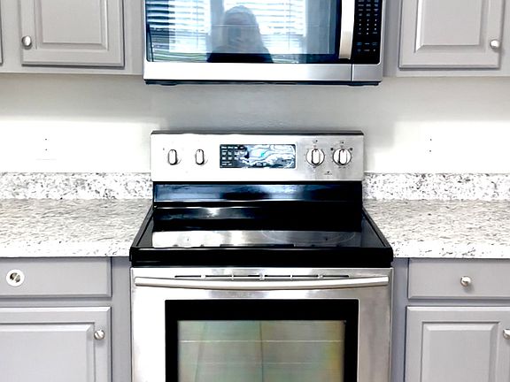 2nd image of 1607 McIlwraith St #1