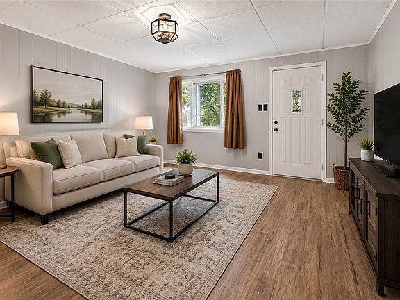 2nd image of 134 Woodland Ave
