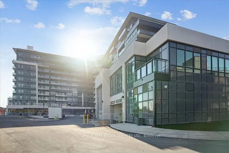 395 Dundas St W #239 — Photo 16