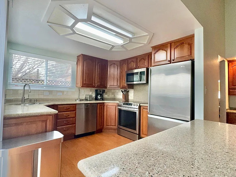 1391 Hardy Pl — Photo 17