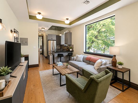 3rd image of 689 Lorimer St APT 2R