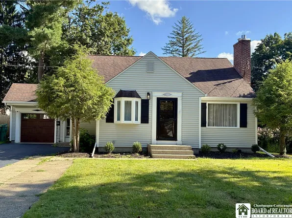 265 Perry St, East Aurora, NY 14052