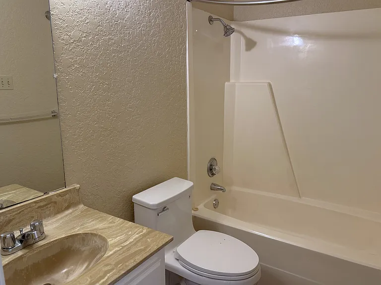 2212 Bolivar St #2212 — Photo 17