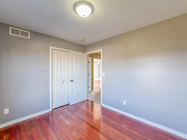 6918 Peninsula Dr NE — Photo 18