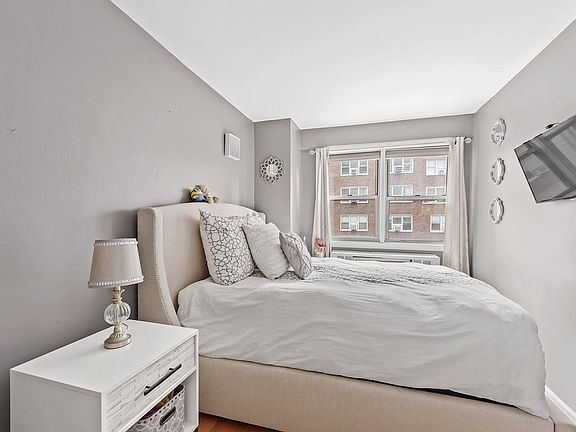 5th image of 245 E 35th St APT 9D
