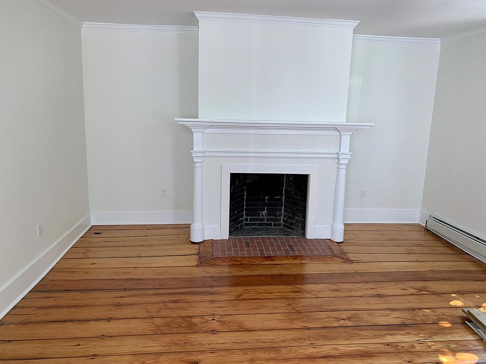 Den- unit B (3 bedroom)