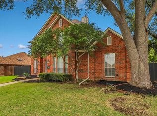 1900 Golden Trl, Carrollton, TX 75010