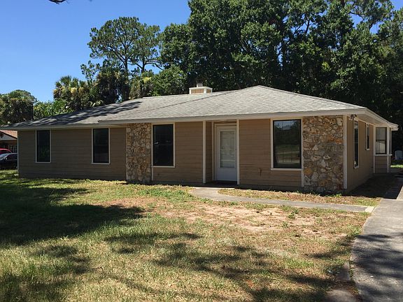 2nd image of 409 Calle Grande St