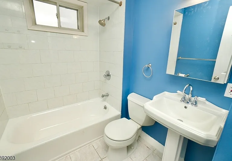 466 Cortlandt St #2 — Photo 16