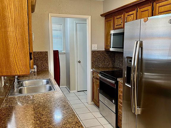 Kitchen/Laundry room