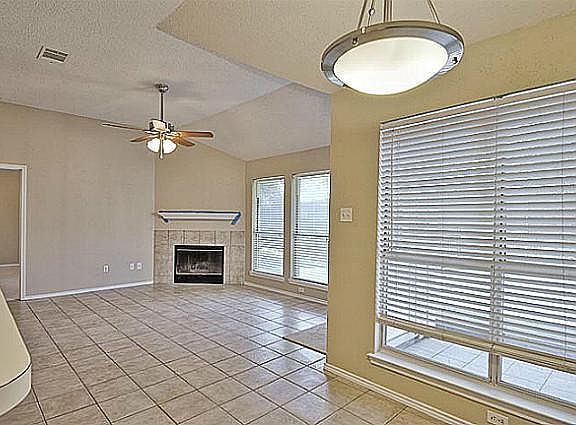 5th image of 1362 Honeysuckle Ln