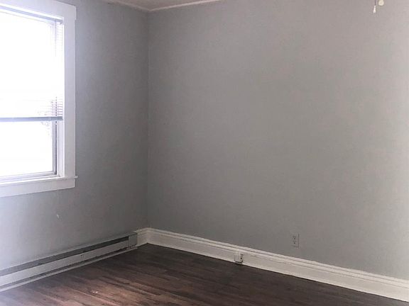 4th image of 721 Polsgrove St