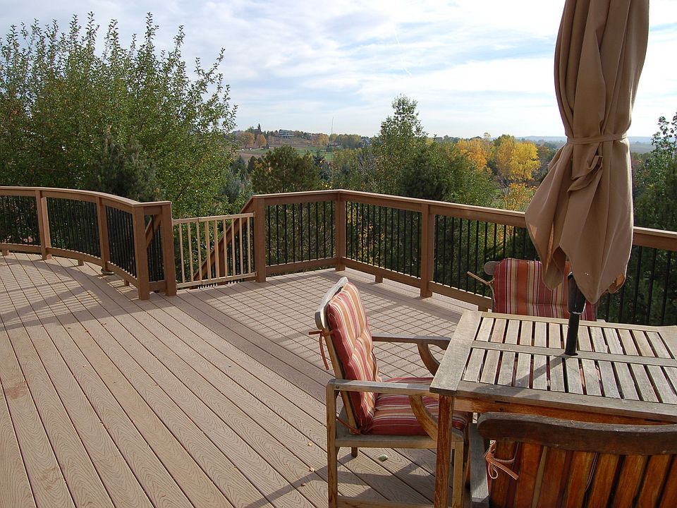 More view of Deck