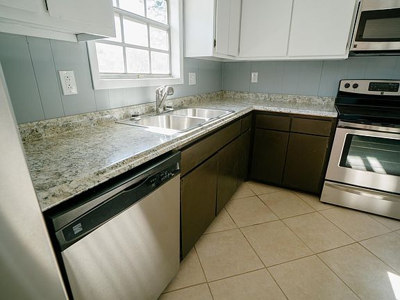 4th image of 103 Pamela Dr