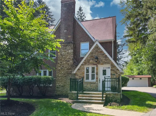 33350 Jackson Rd, Moreland Hills, OH 44022
