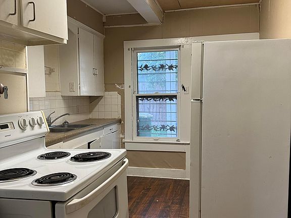 4th image of 605 N Cleveland St #1