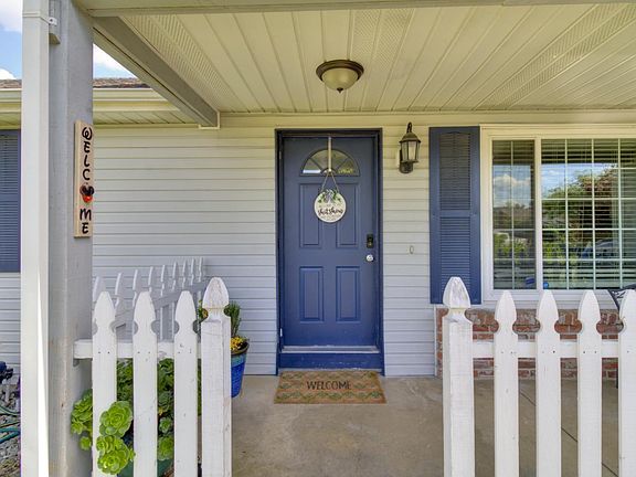 4th image of 7039 Demaret Dr
