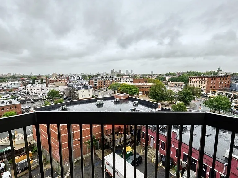 15 N Beacon St #612 — Photo 6