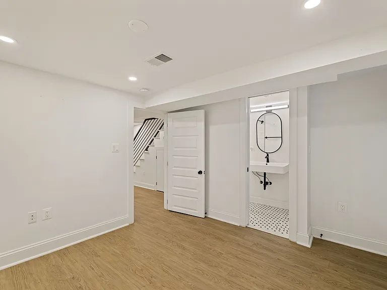 205 Webster St NW #B — Photo 13
