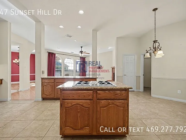 947 Sunset Hill Dr — Photo 14