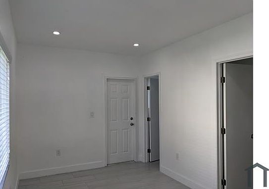 5th image of 235 NW 83rd St #235