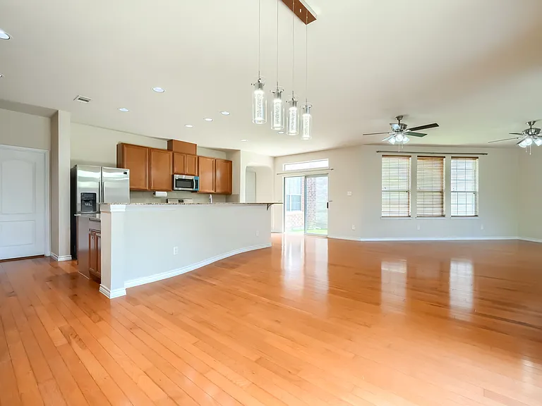 6517 Renewal Rd — Photo 5