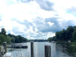 7176 Quimby Dr, Spring Lake, MI 49456