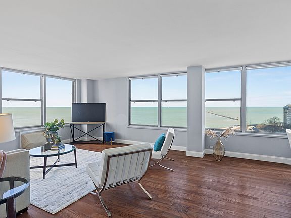 3rd image of 1000 N Lake Shore Dr APT 1508
