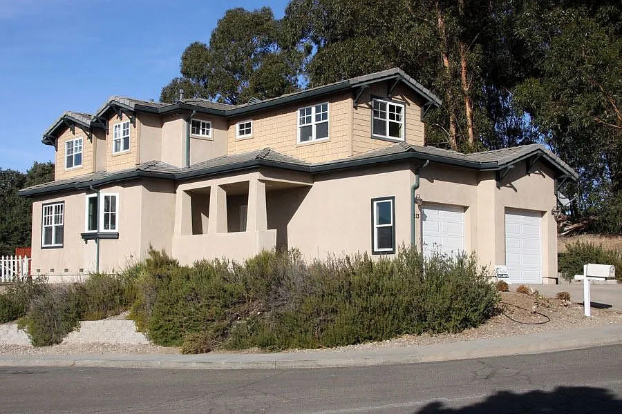 213 N Rancho Pl photo 1