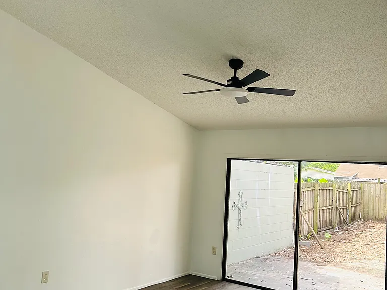 7698 Timber River Cir #7698 — Photo 1