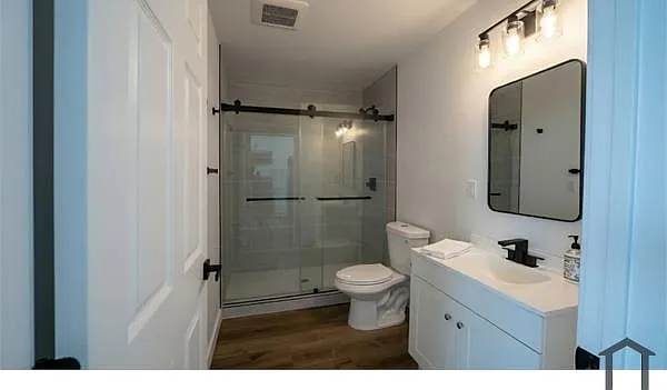 432 W Regent St #K — Photo 12