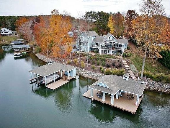 2nd image of 328 Drue Cir