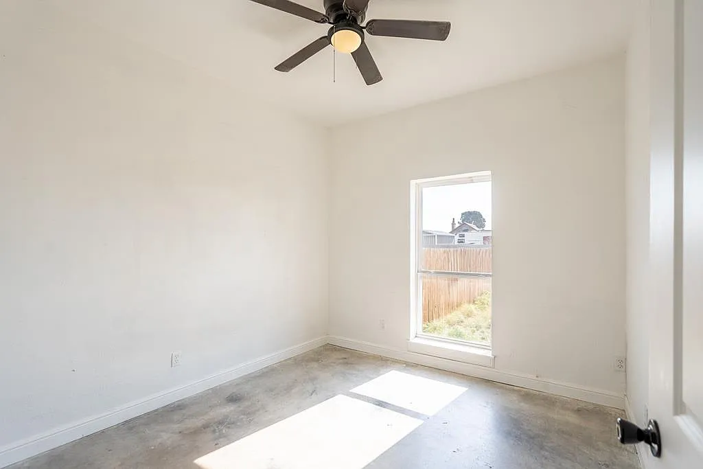 2 bed, 1.0 bath, 800 sqft, $1,200 — Photo 4