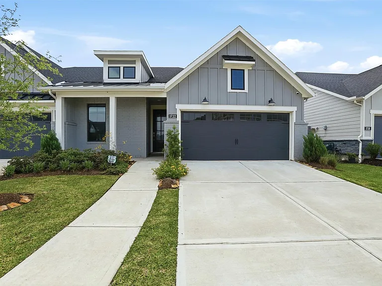 1722 Anchor Breeze Dr — Photo 2
