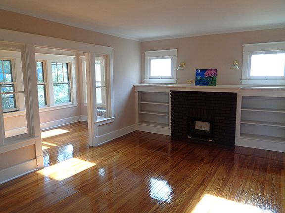 3rd image of 182 Villa Ave