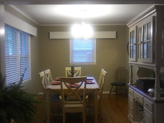 5th image of 120 Holly Dr