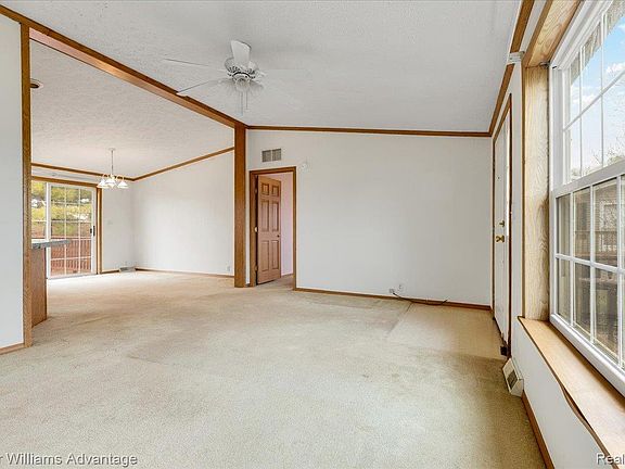 4th image of 22 Ridgeway