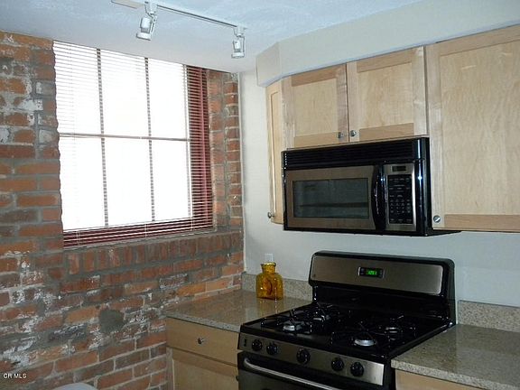 3rd image of 544 S Front St #S4