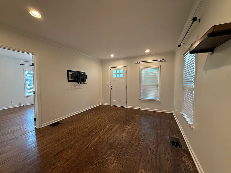 5205 Park Ave — Photo 5
