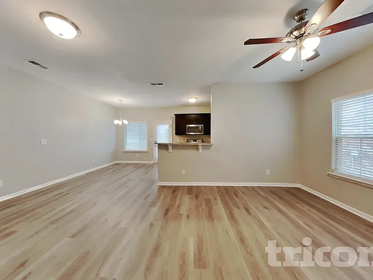 2153 Cason Ln — Photo 4