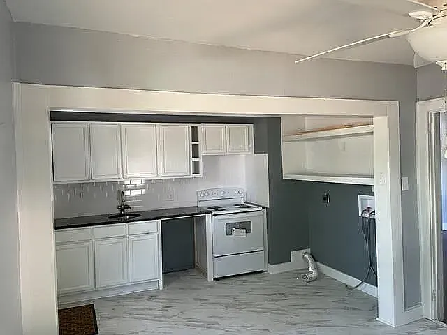 2341 Kent Ave — Photo 2
