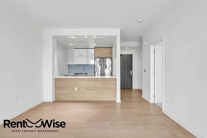 451 Donahue St #307 — Photo 8