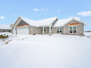 257 Kerrigan Dr, Wrightstown, WI 54180