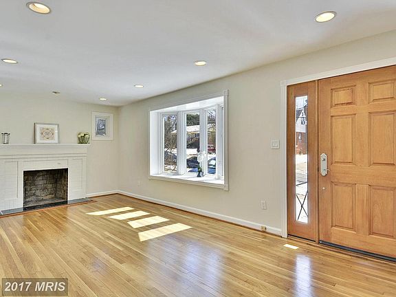 4th image of 5013 Druid Dr