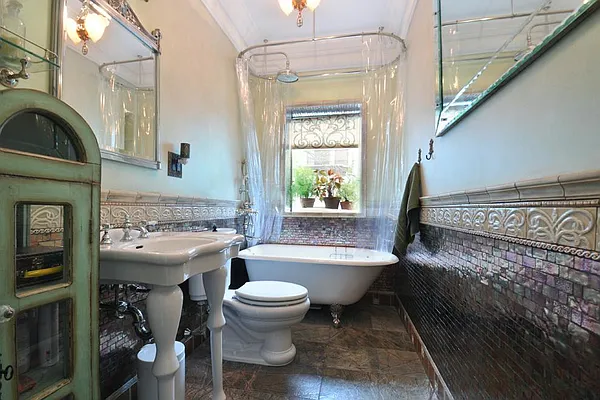 Sold by Corcoran | media 20